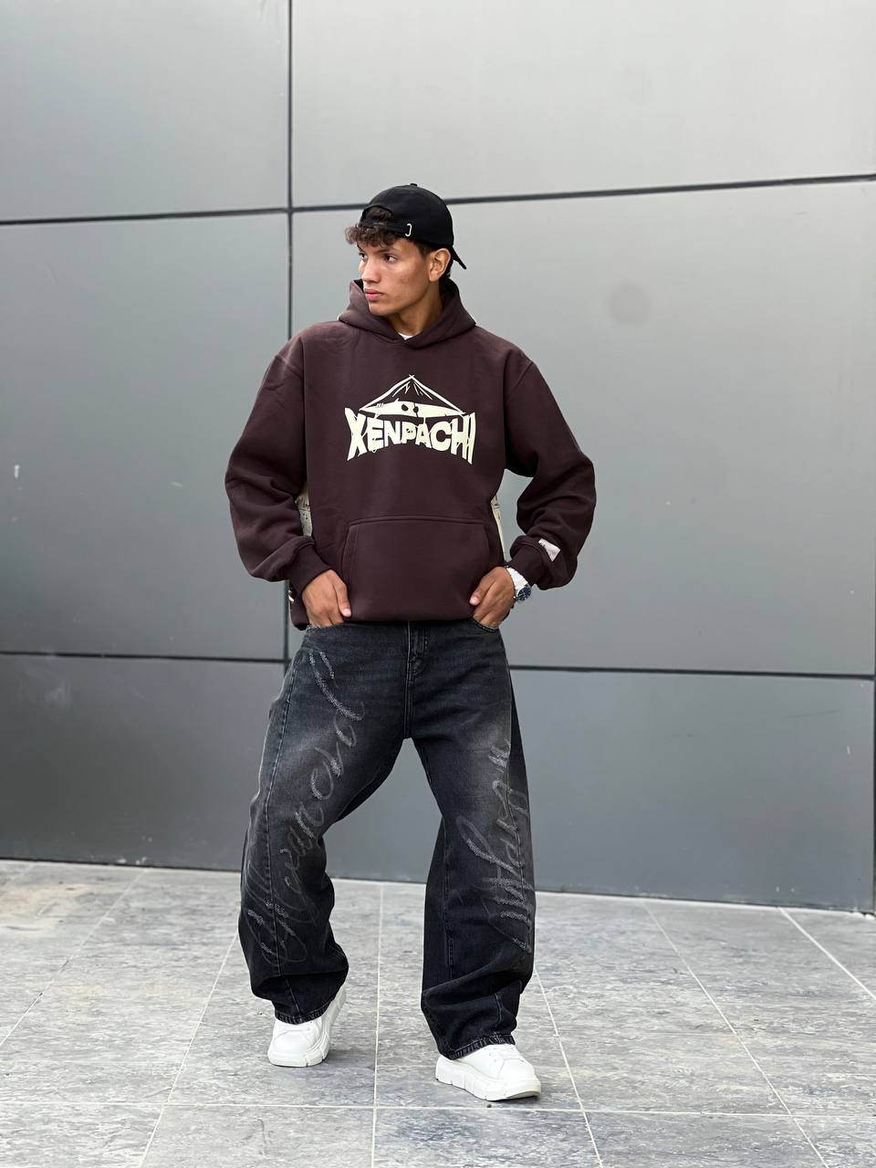 Oversized brown hoodie