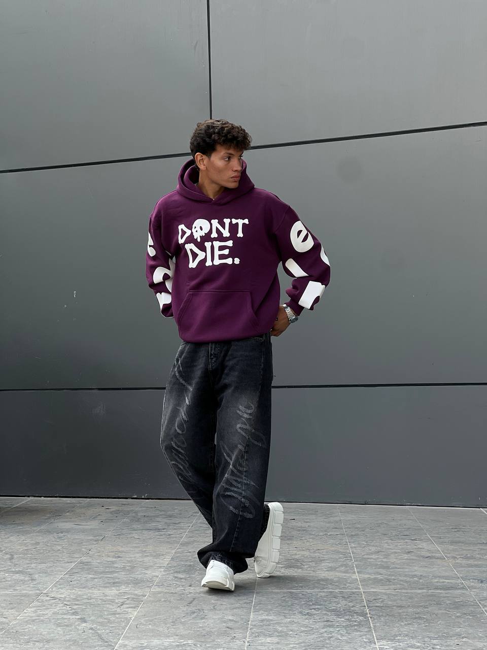 Oversized violet hoodie