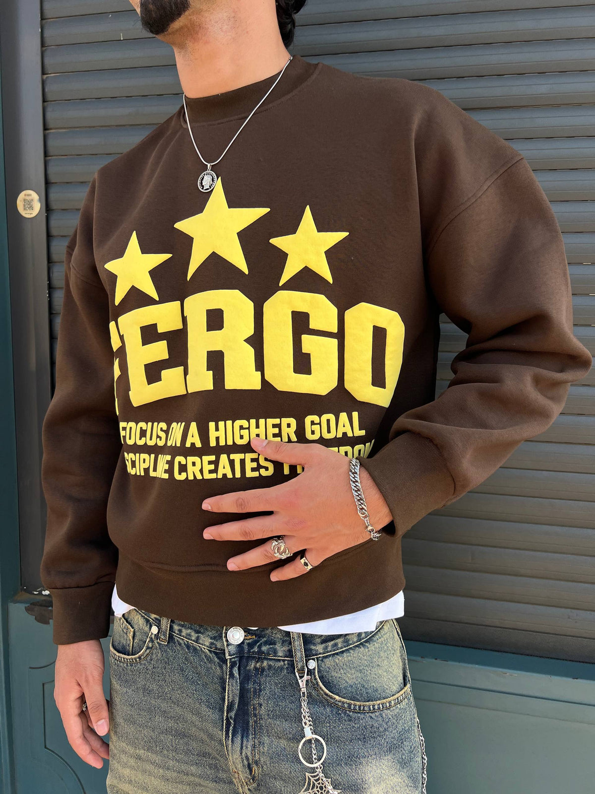 Triple Star Crewneck – Brown