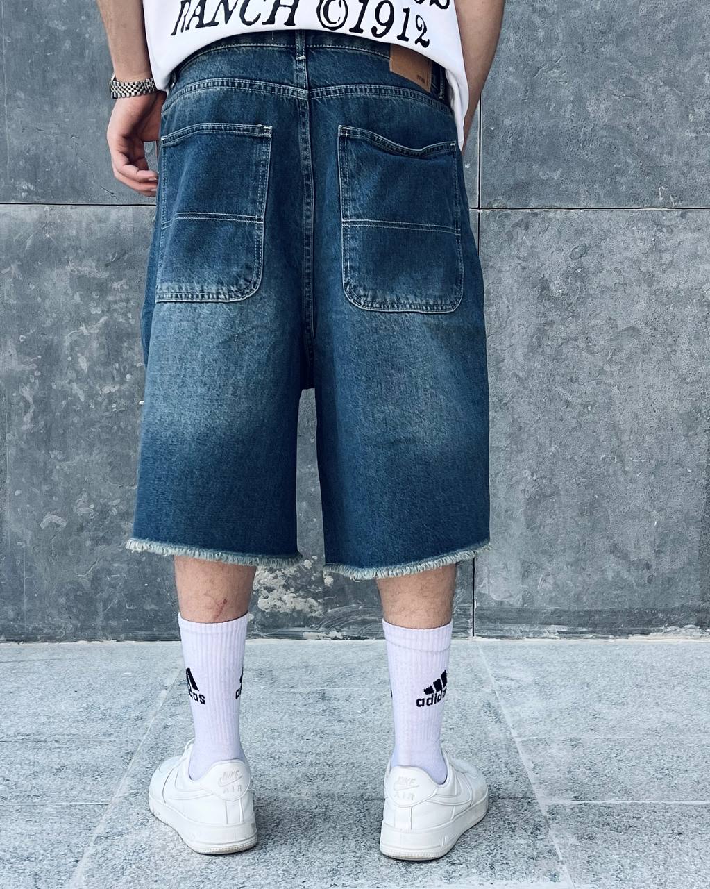dark washed jorts
