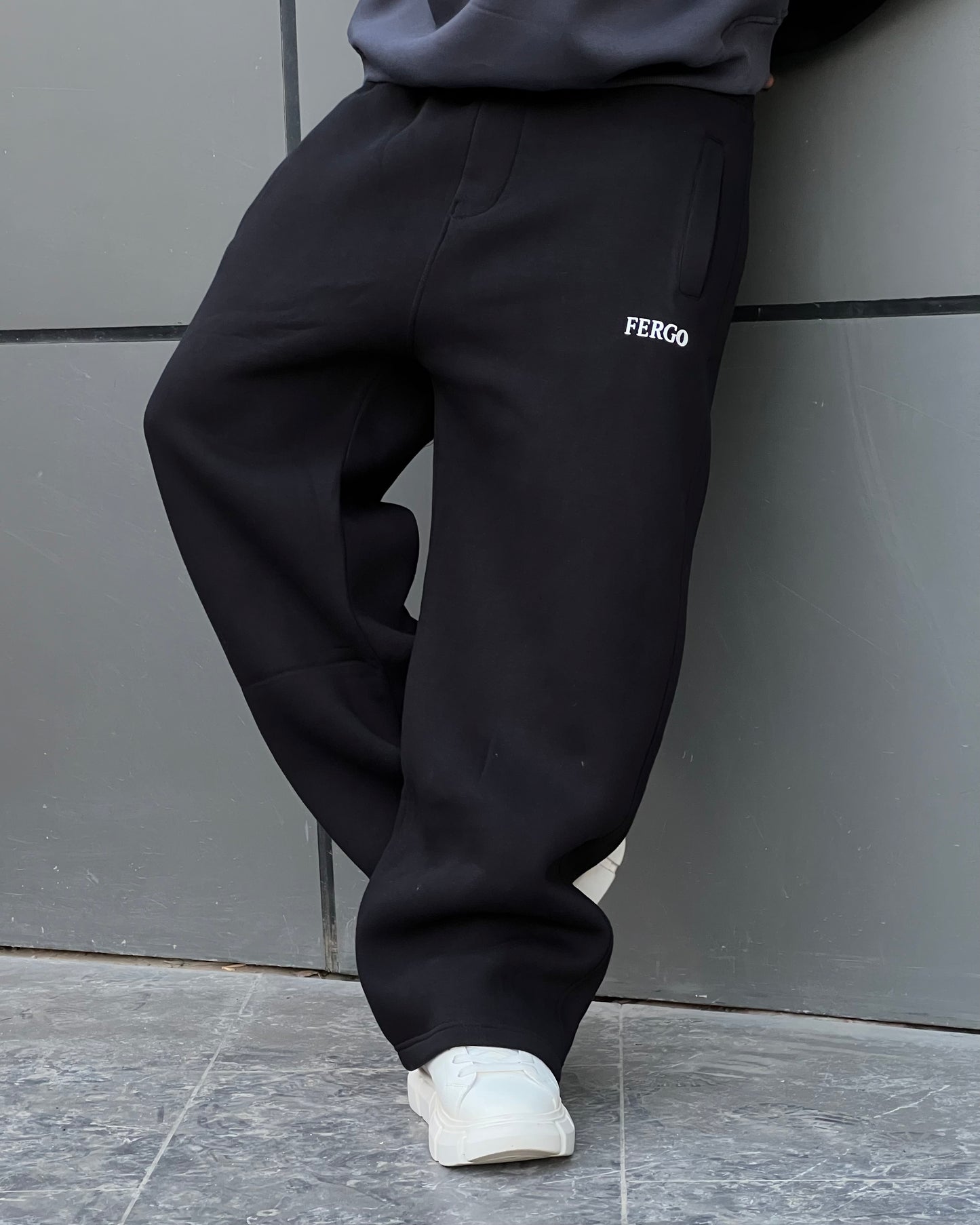 Essential black sweatpants