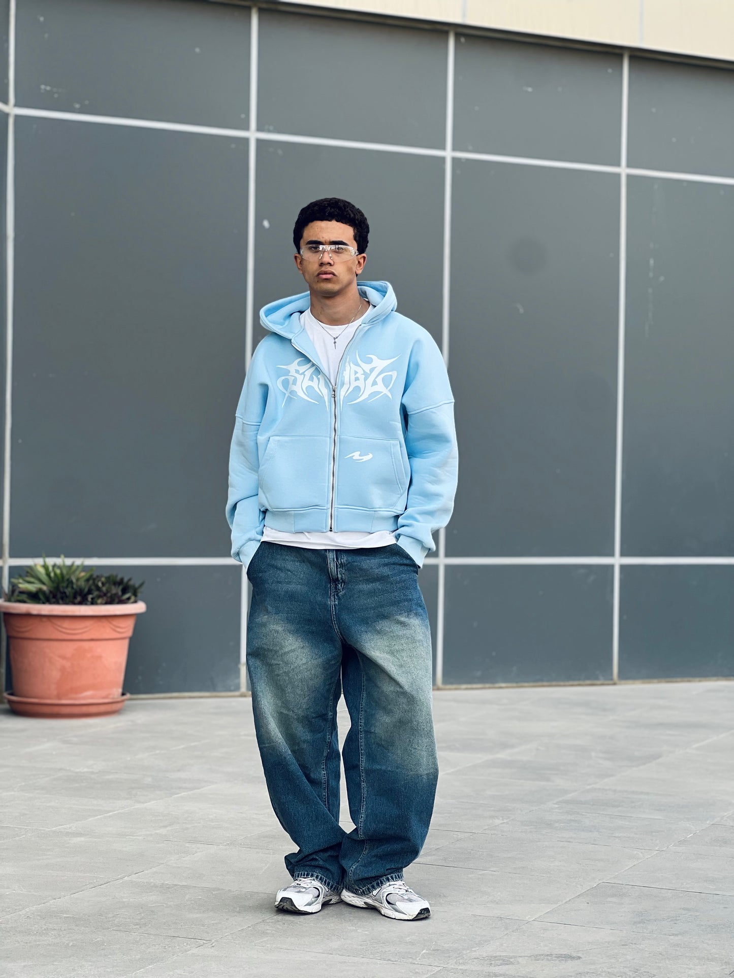 Boxy baby blue zipper