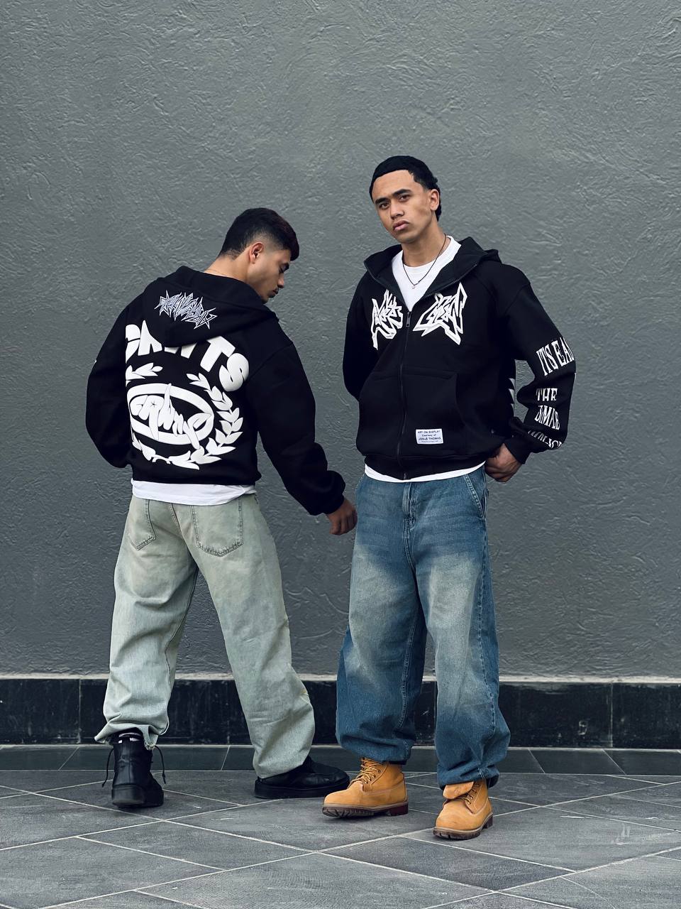 oversized black zipper