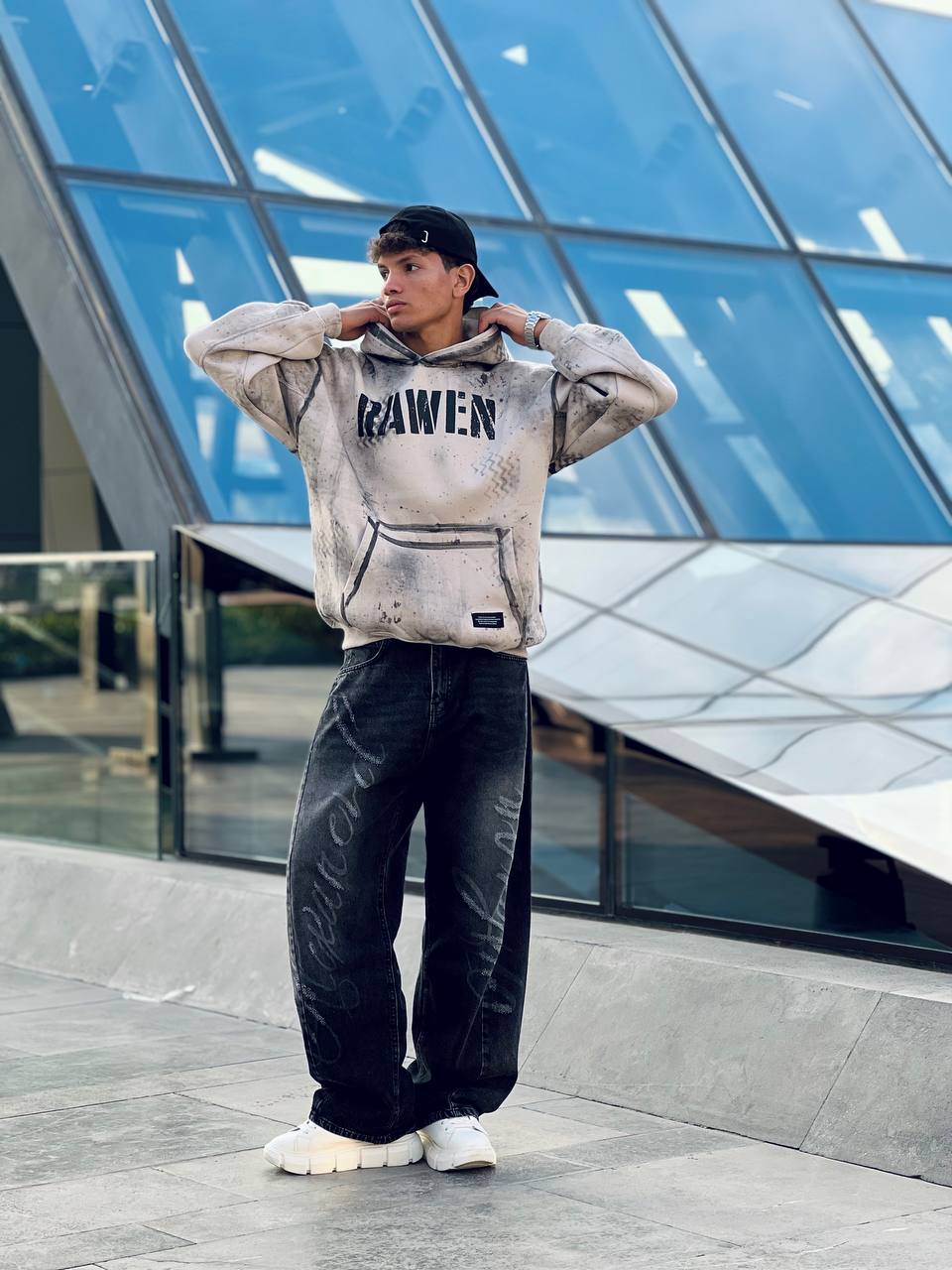 Oversized beige hoodie