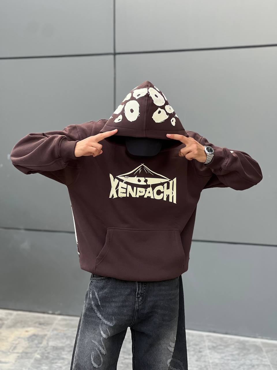 Oversized brown hoodie