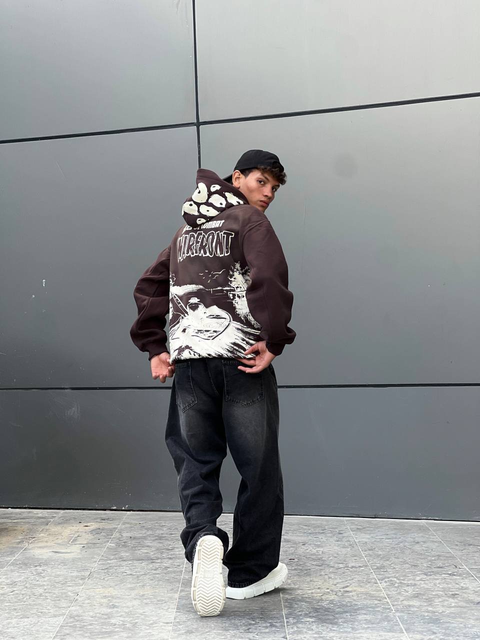 Oversized brown hoodie