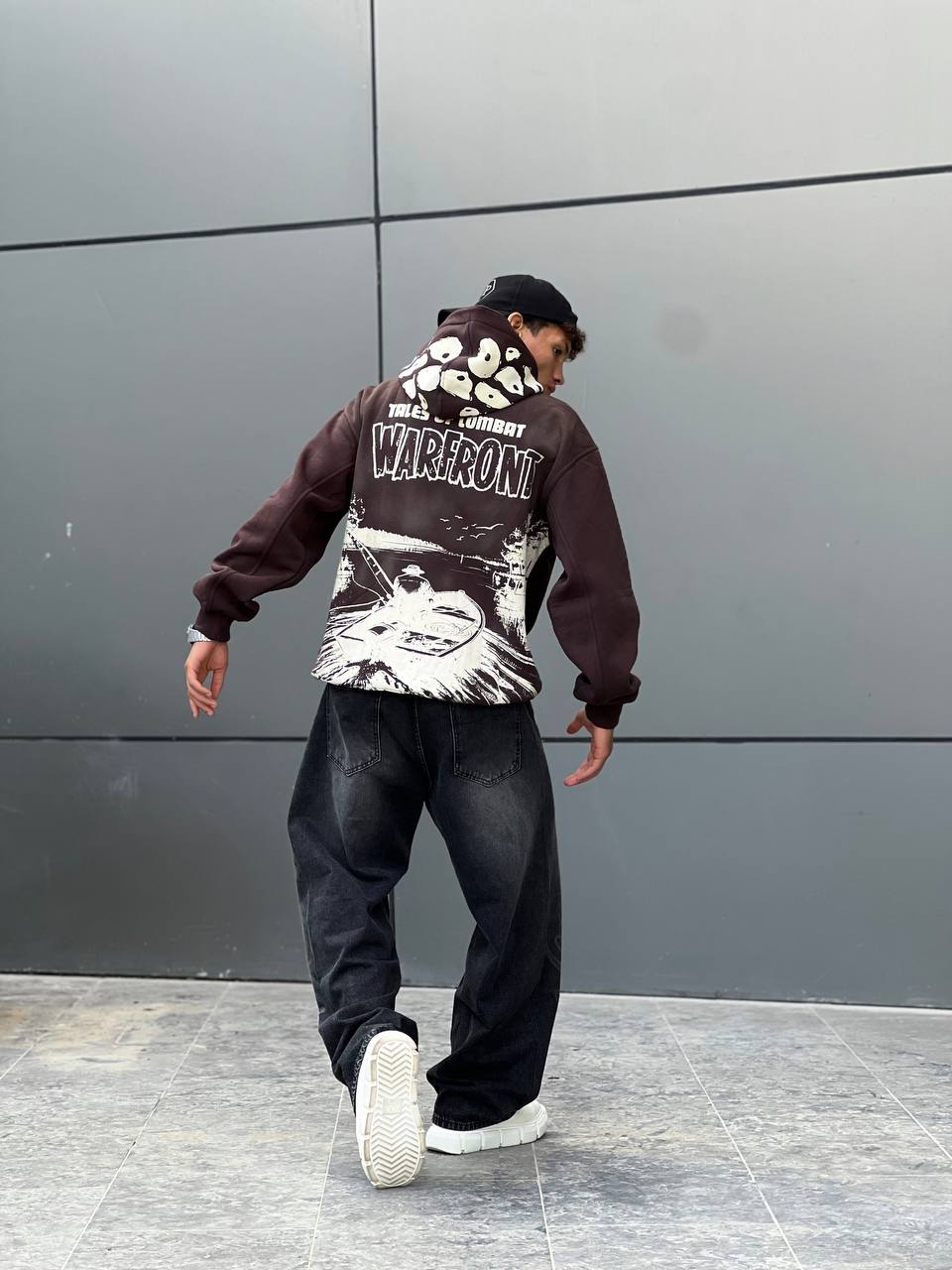 Oversized brown hoodie