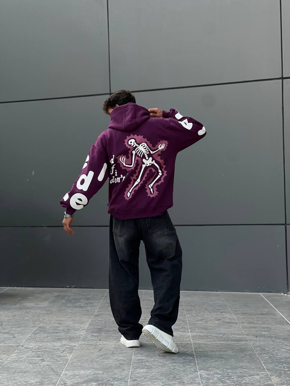 Oversized violet hoodie