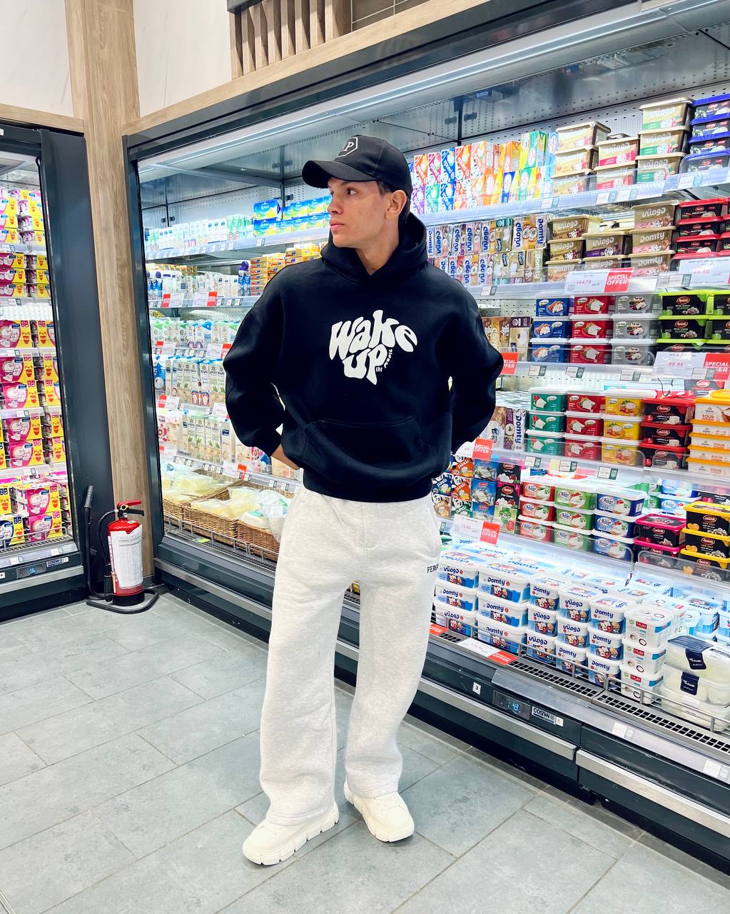 oversized black hoodie