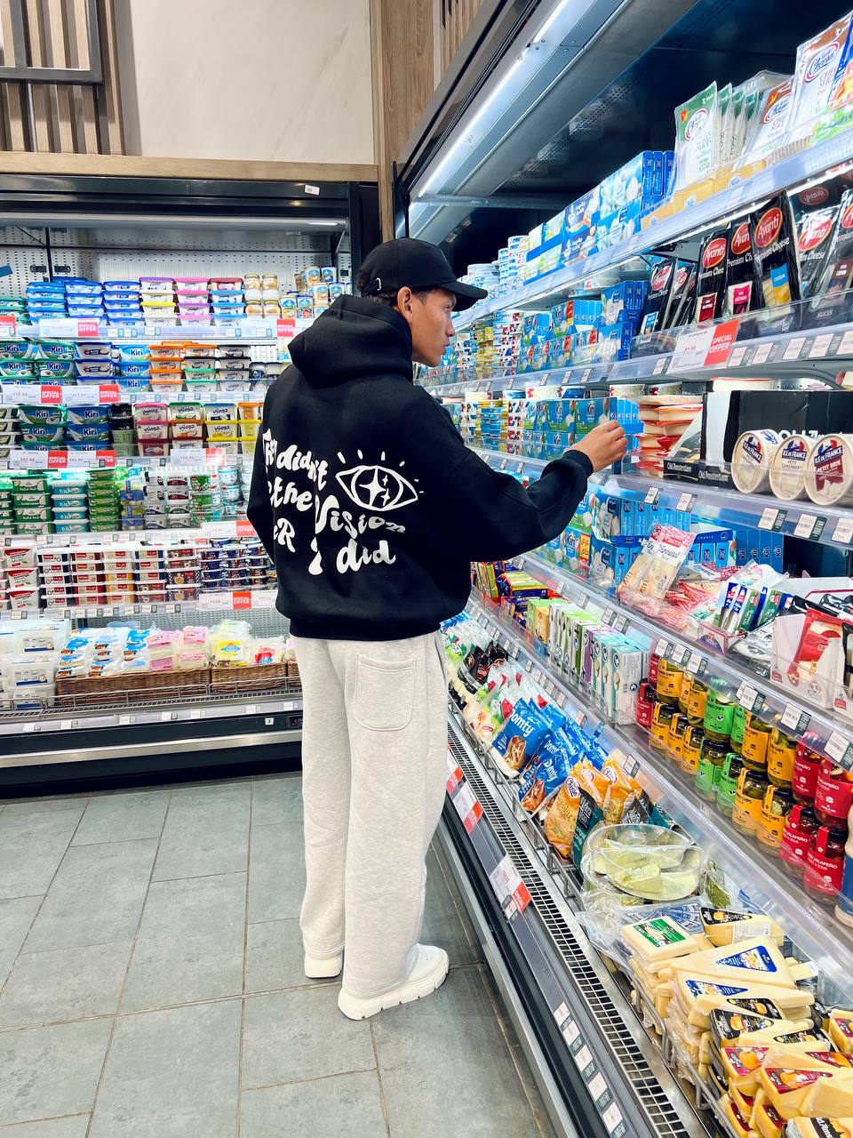 oversized black hoodie