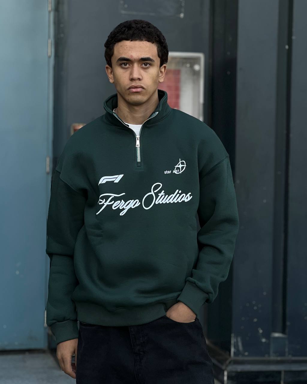 Essentiall green zip-up