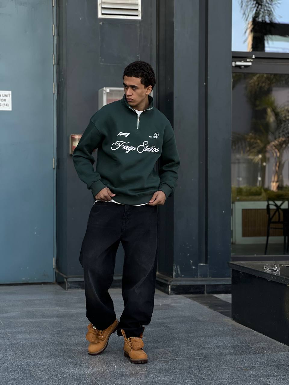 Essentiall green zip-up