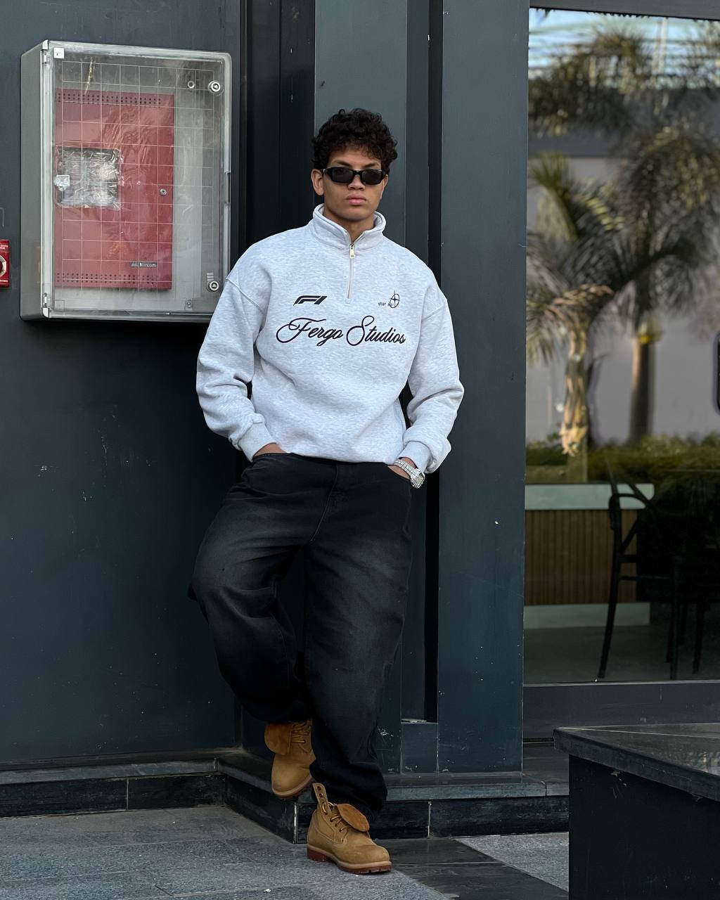 Essentiall gray zip-up