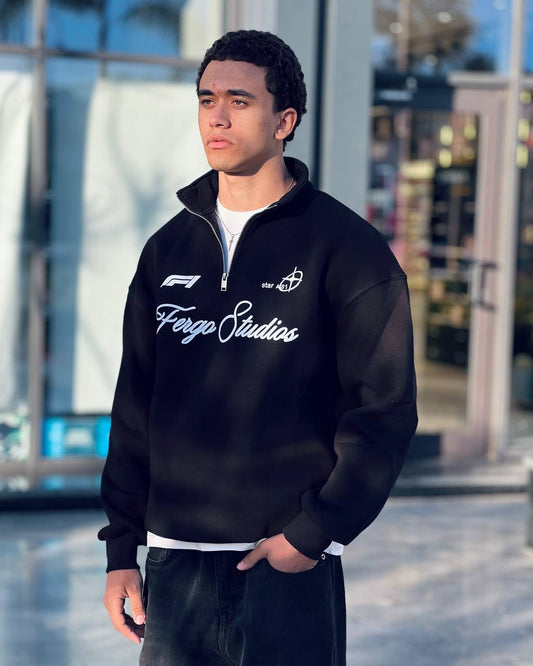 Essentiall black zip-up