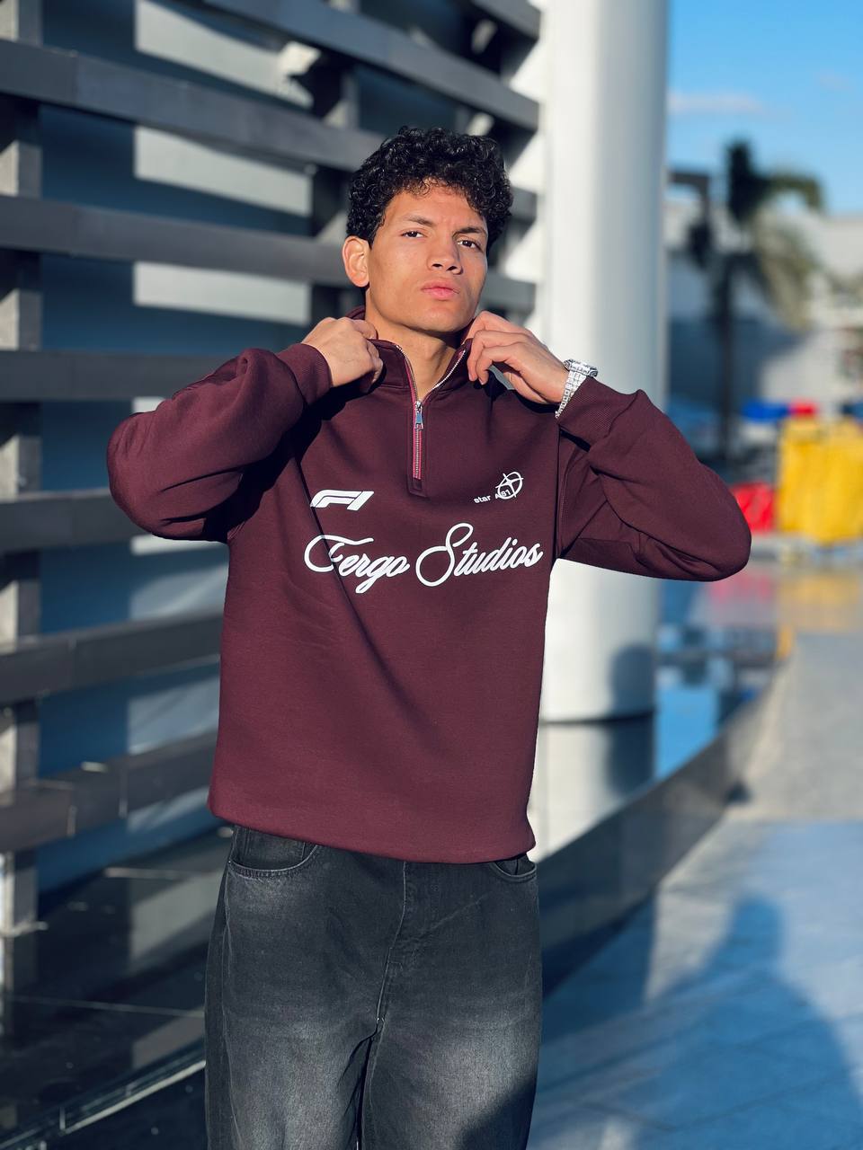 Essentiall Burgundy zip-up