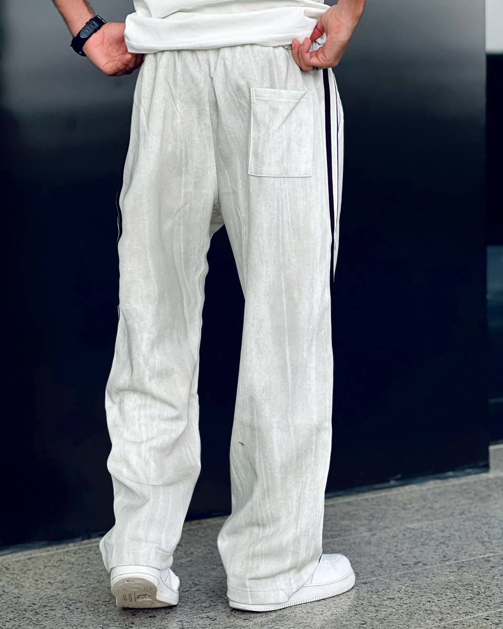 creamy blur sweatpants