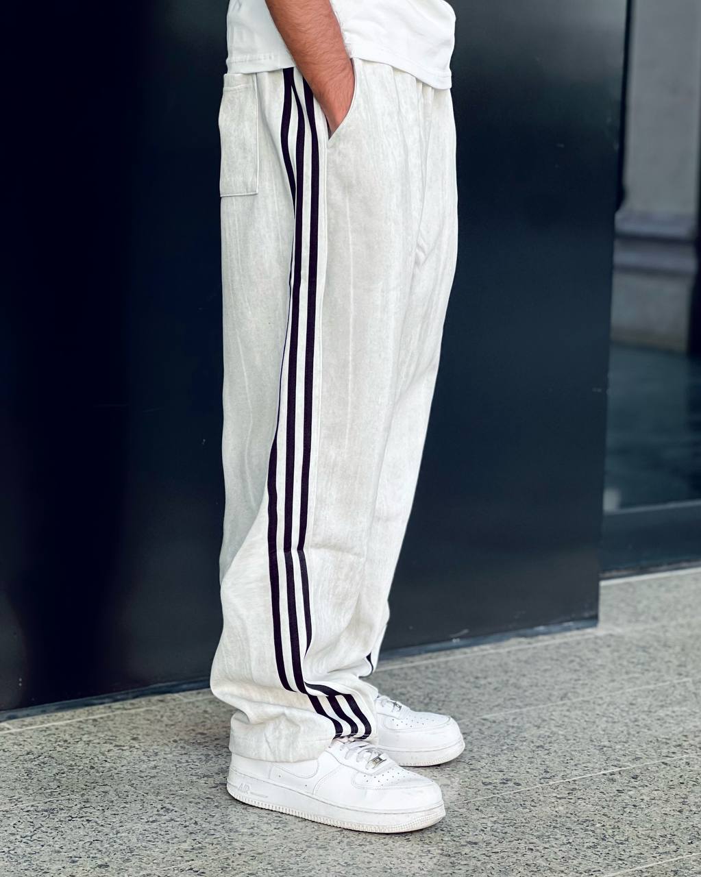 creamy blur sweatpants