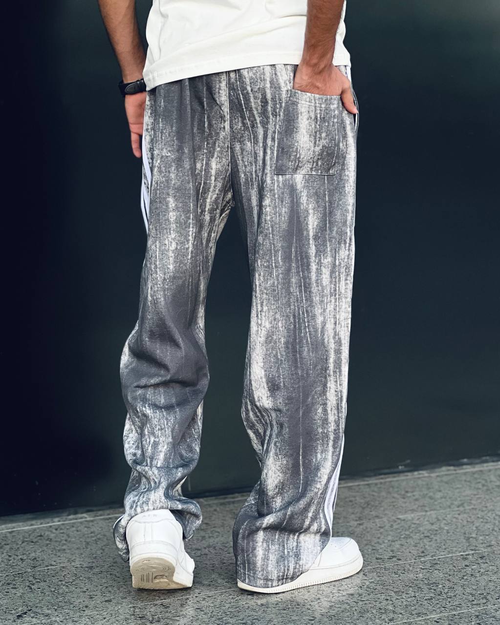 gray blur sweatpants