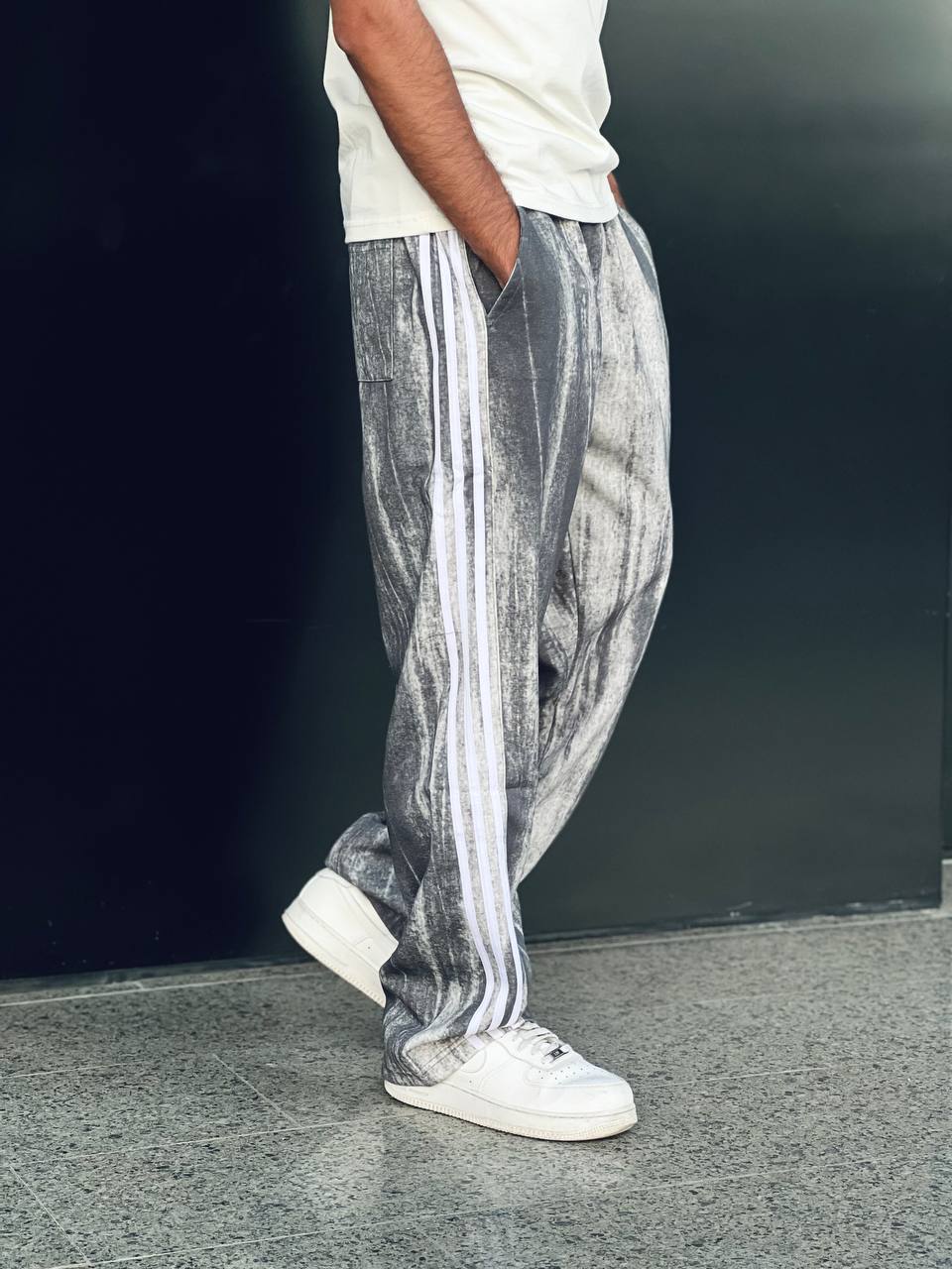 gray blur sweatpants