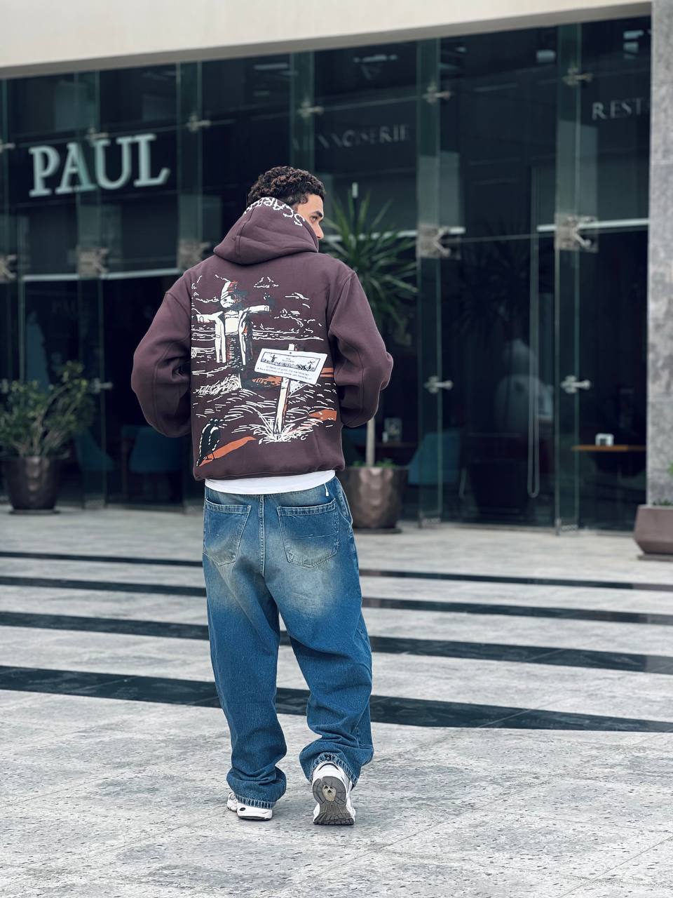 Oversized brown hoodie