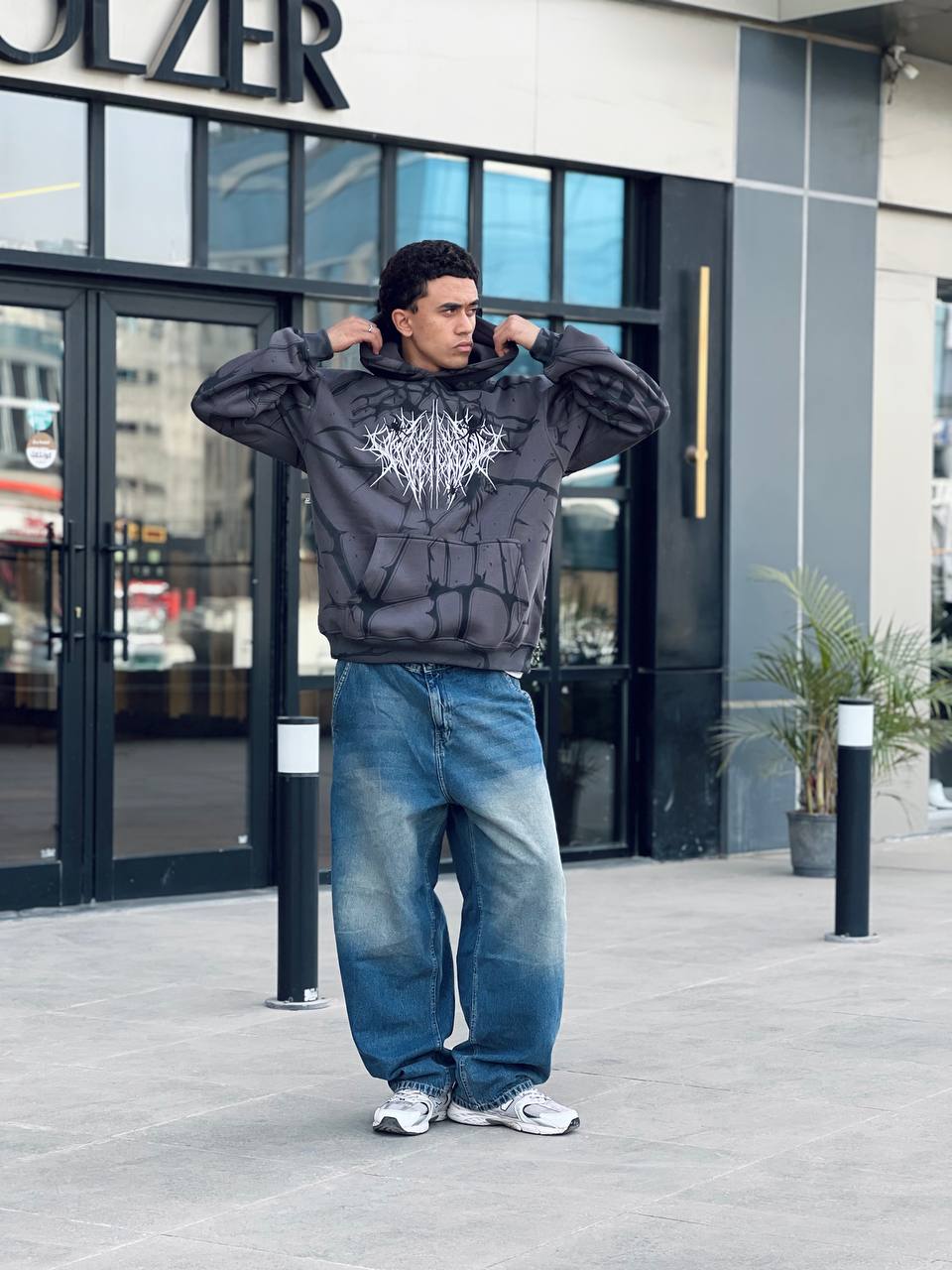 Oversized iron hoodie