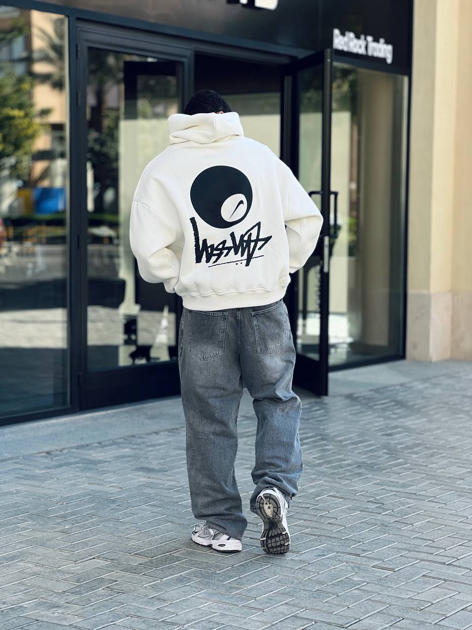 oversized white hoodie