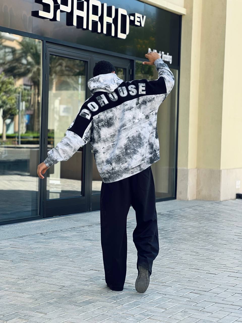 oversized blur hoodie