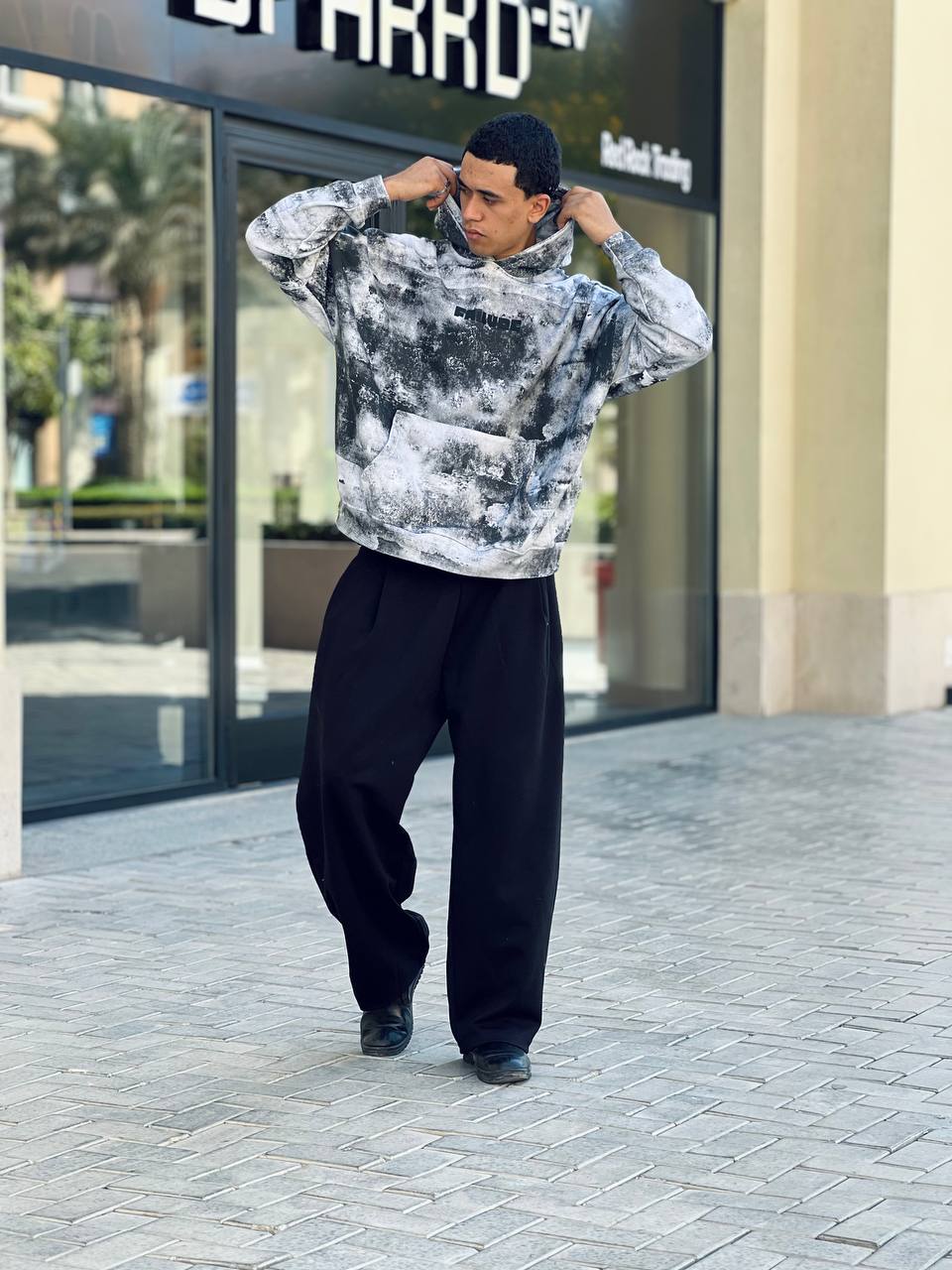 oversized blur hoodie