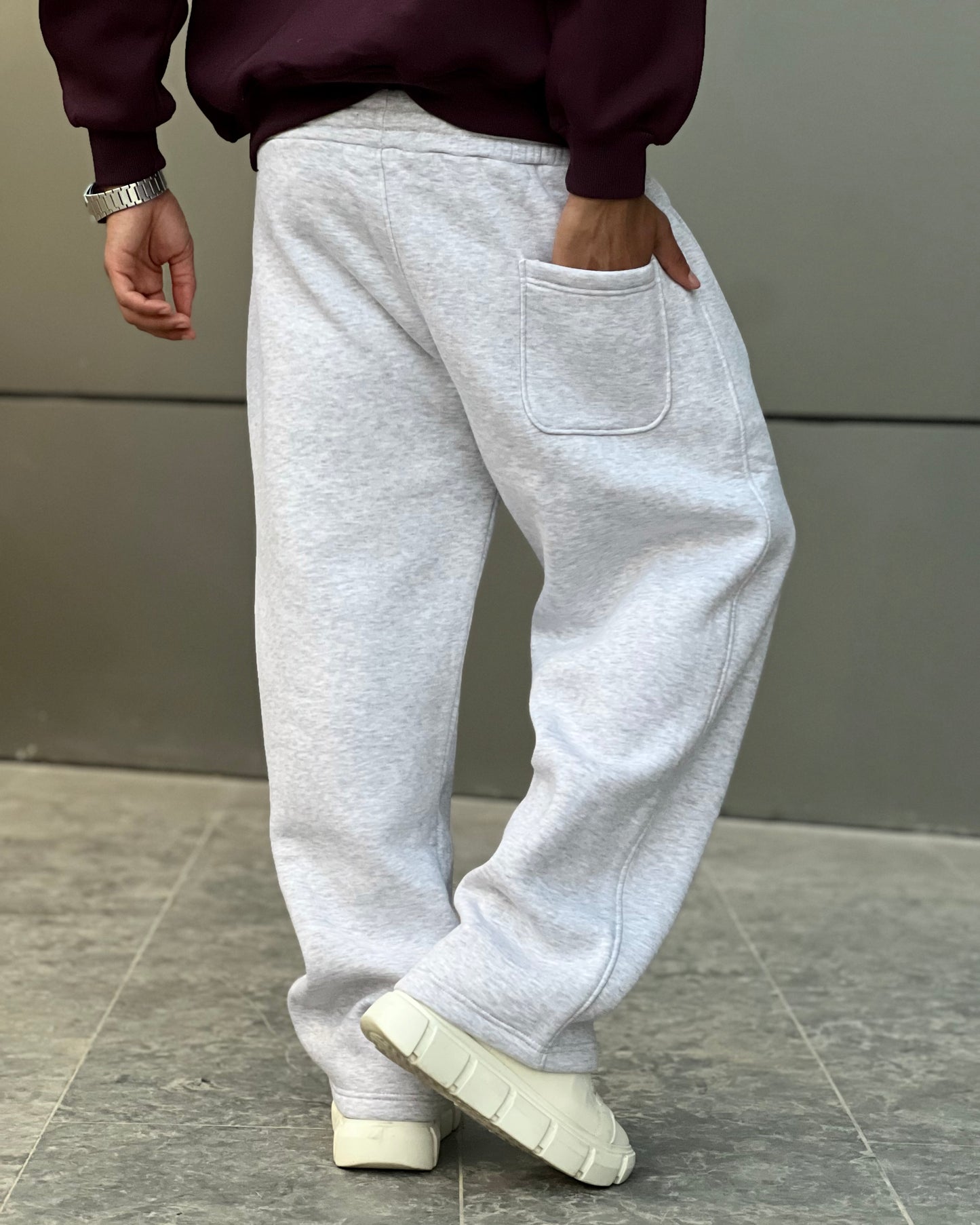 Essential gray sweatpants