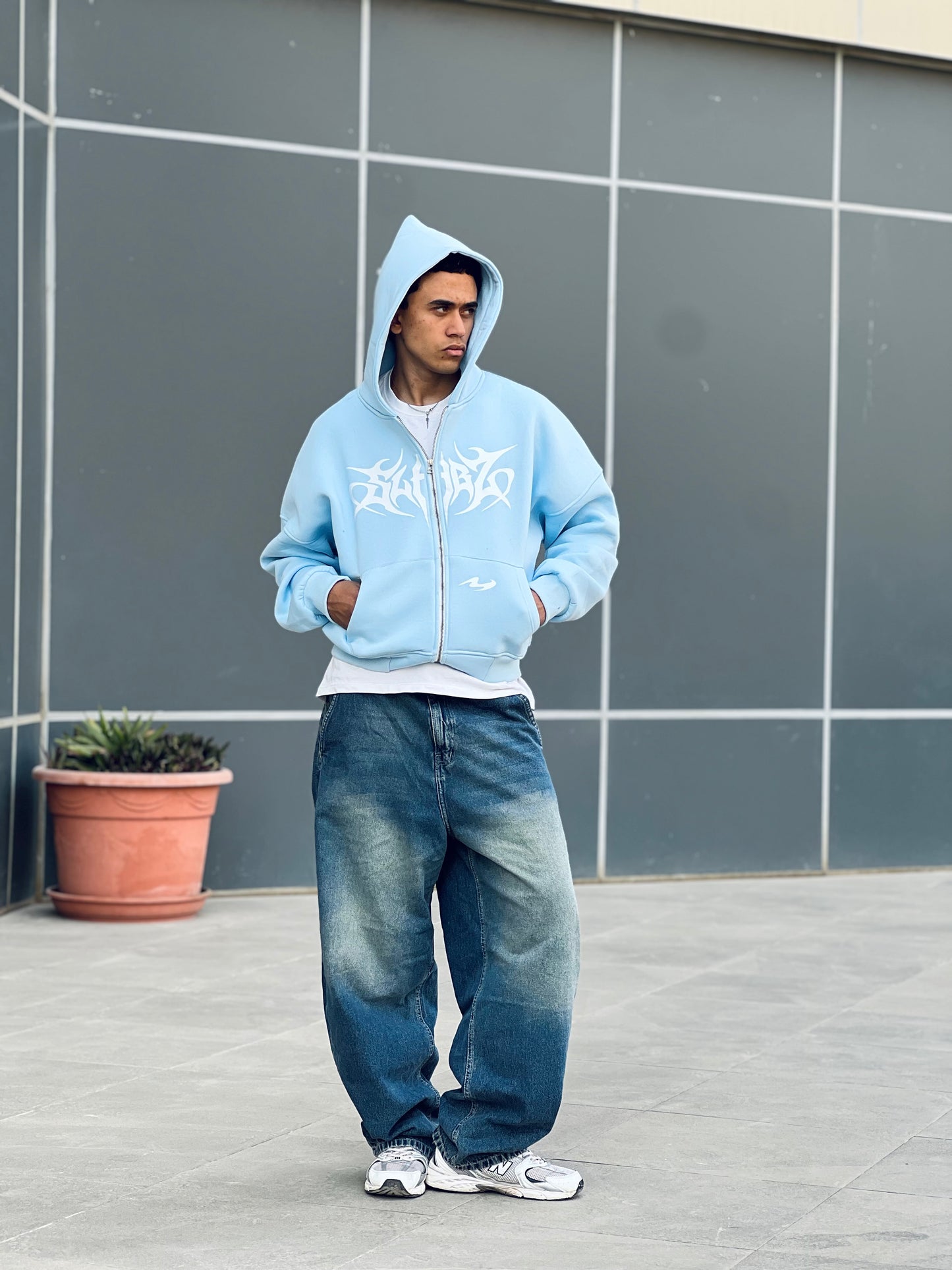 Boxy baby blue zipper