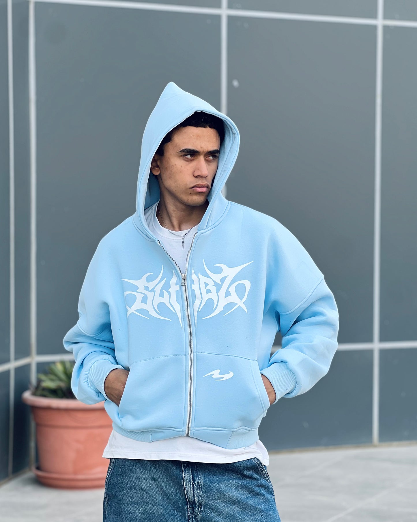 Boxy baby blue zipper