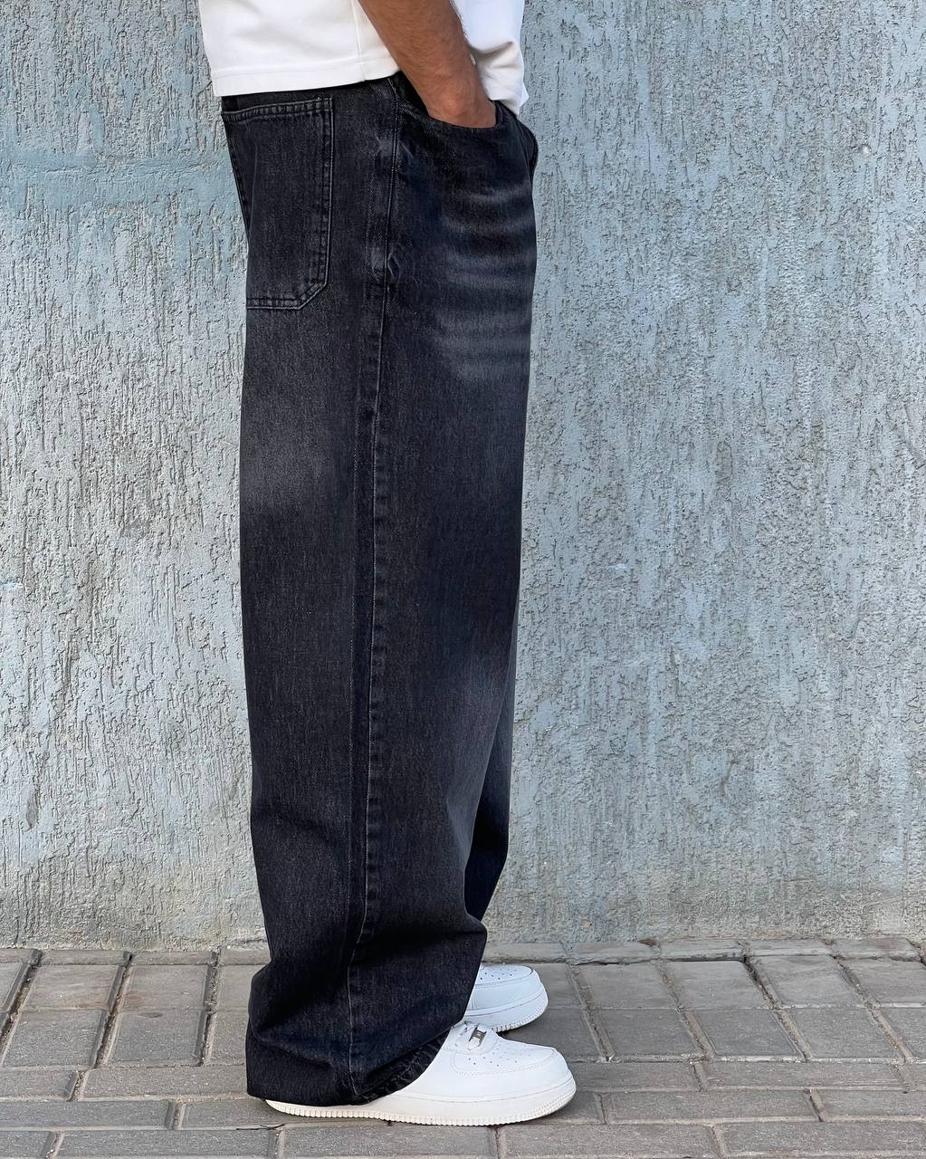Black baggy jeans