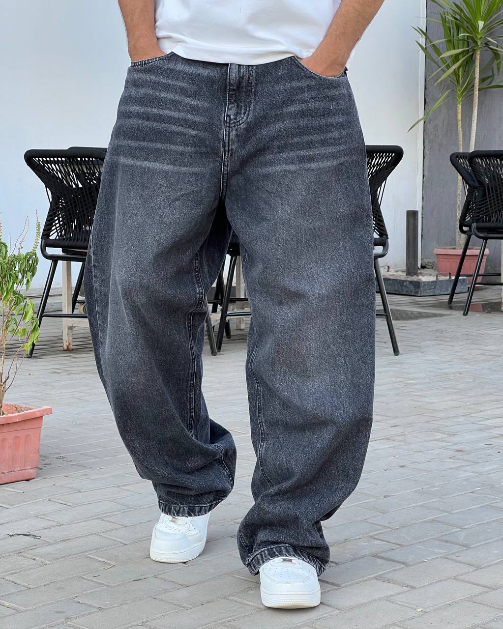 Textured black baggy jeans