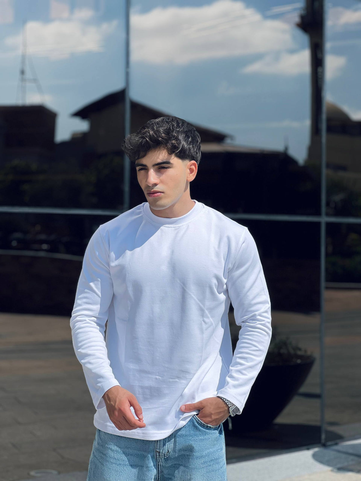 Basic Long Sleeve T-Shirt – white