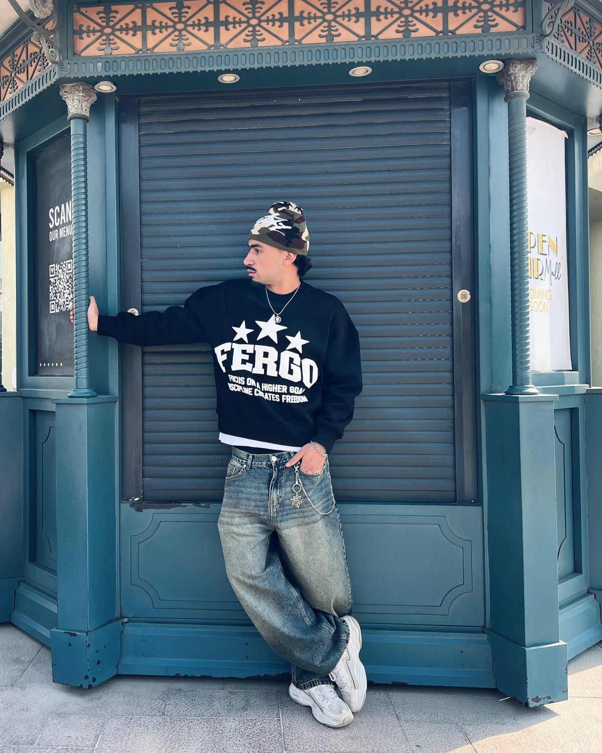 Triple Star Crewneck – Black