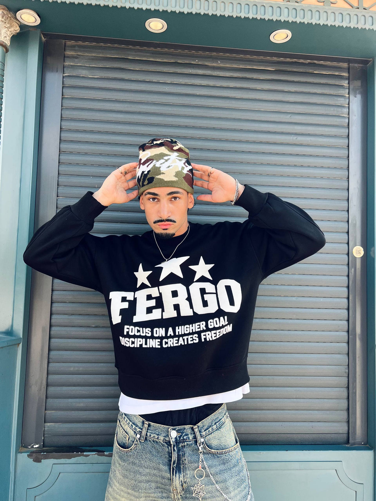 Triple Star Crewneck – Black