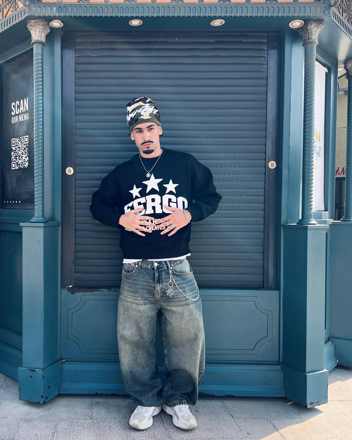 Triple Star Crewneck – Black