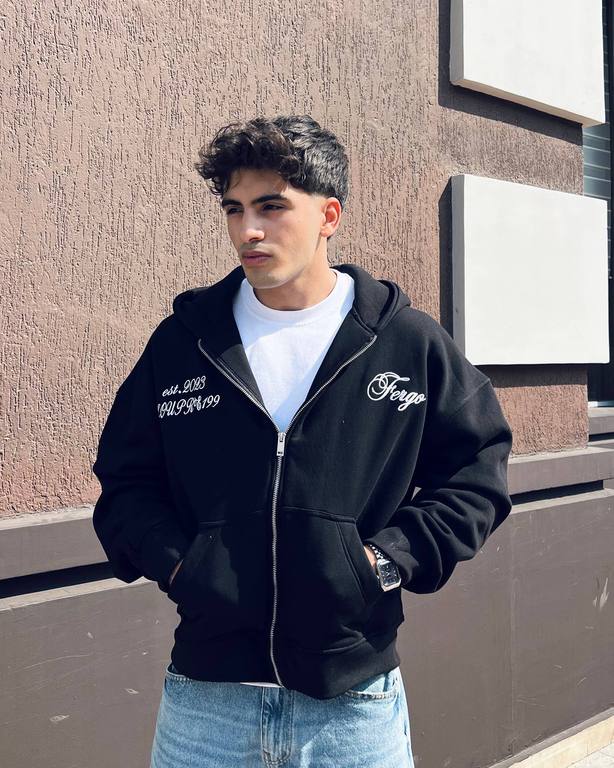 Signature Zipper –Black