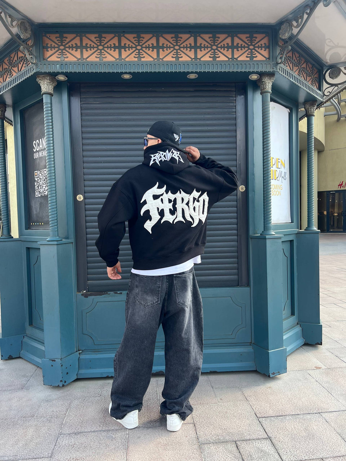 Rebeol Rebel Hoodie – Black – FERGO
