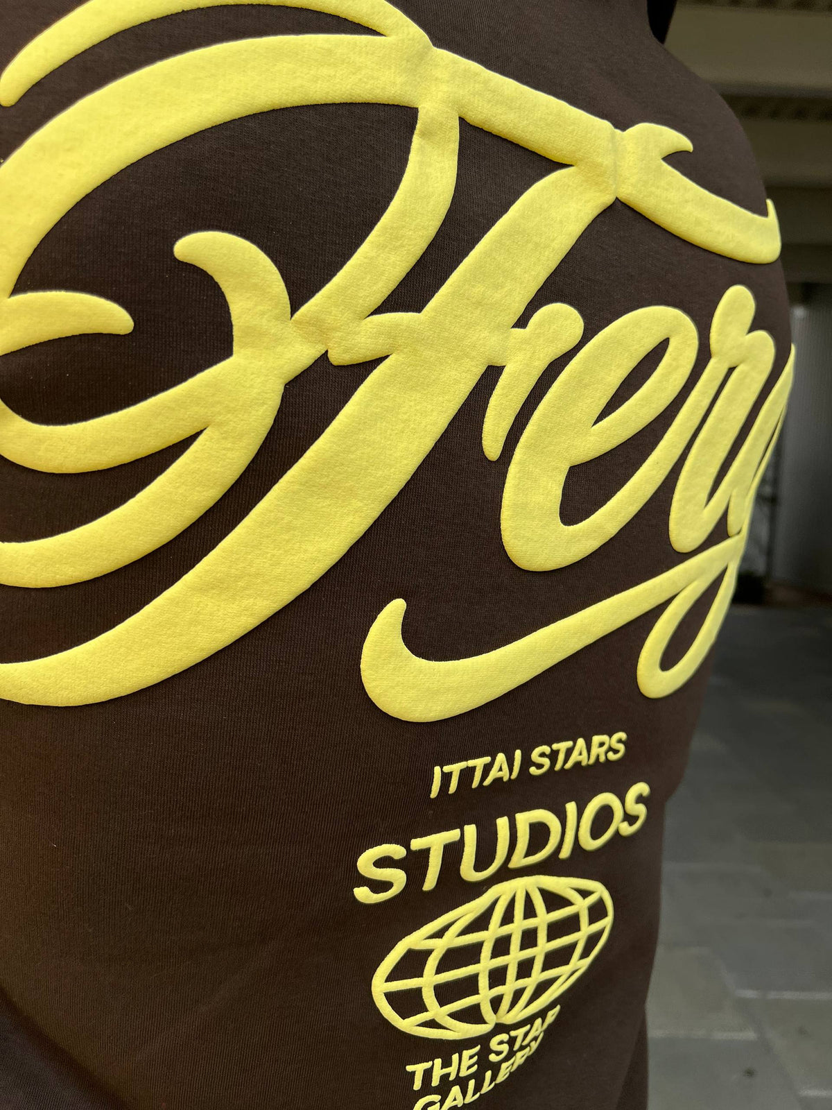 Globe Studios Hoodie – Brown