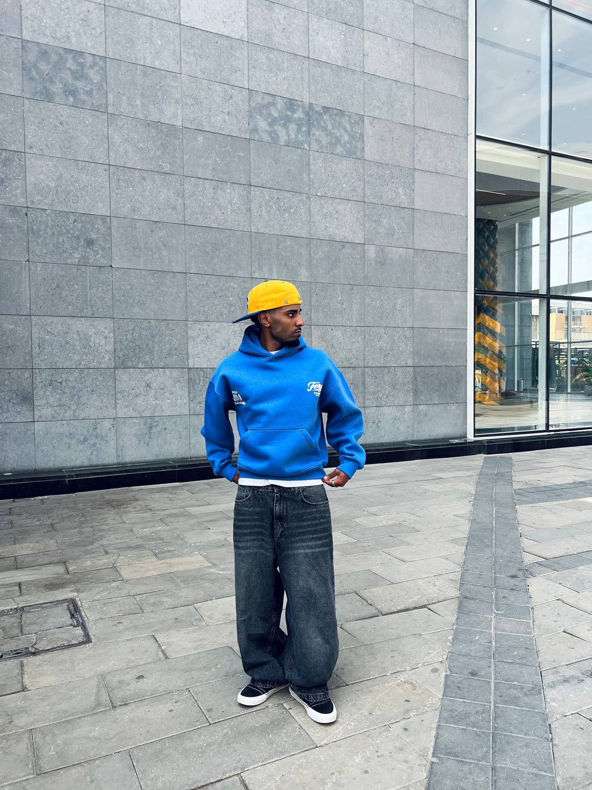 Globe Studios Hoodie – Blue