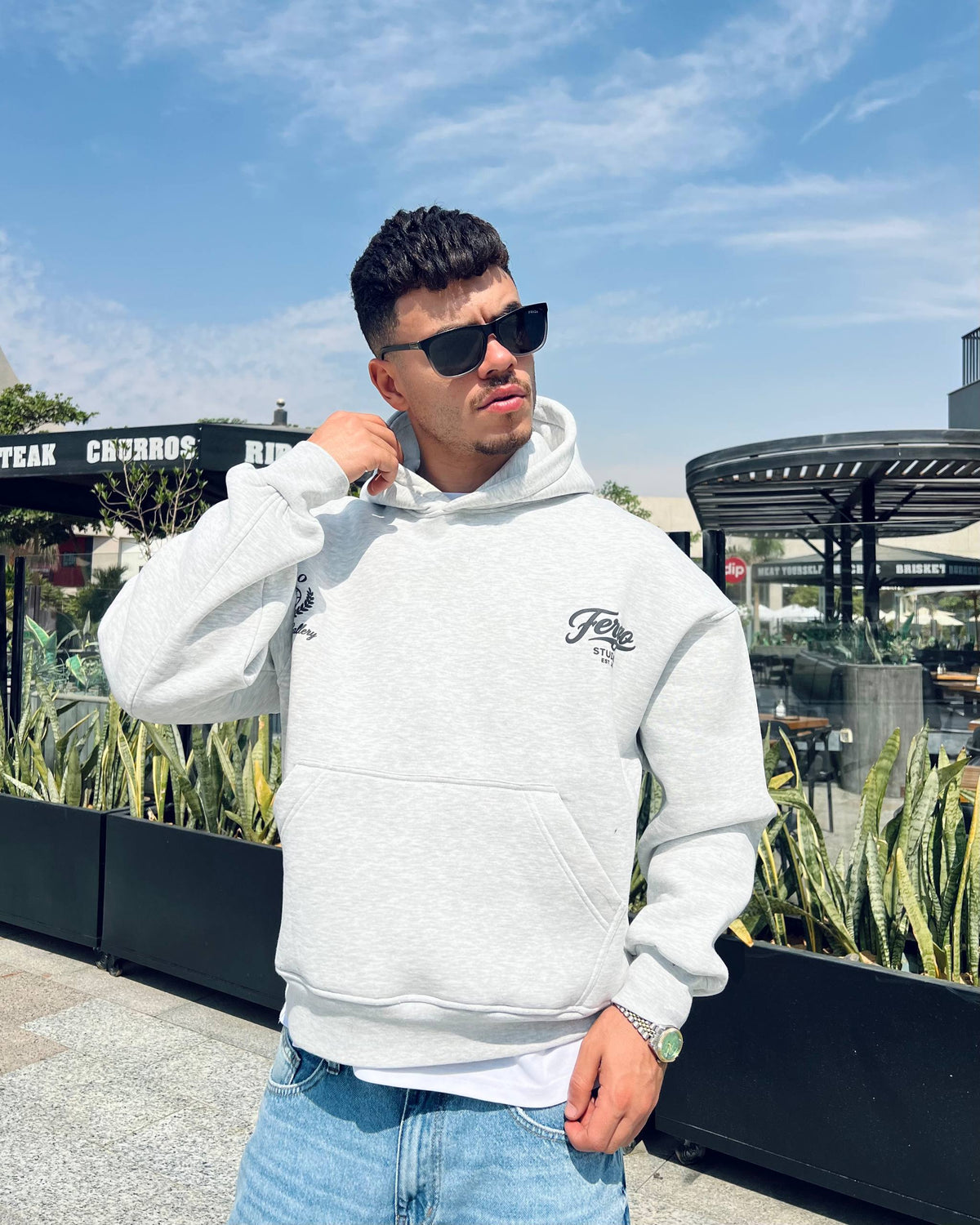 Globe Studios Hoodie – Gray