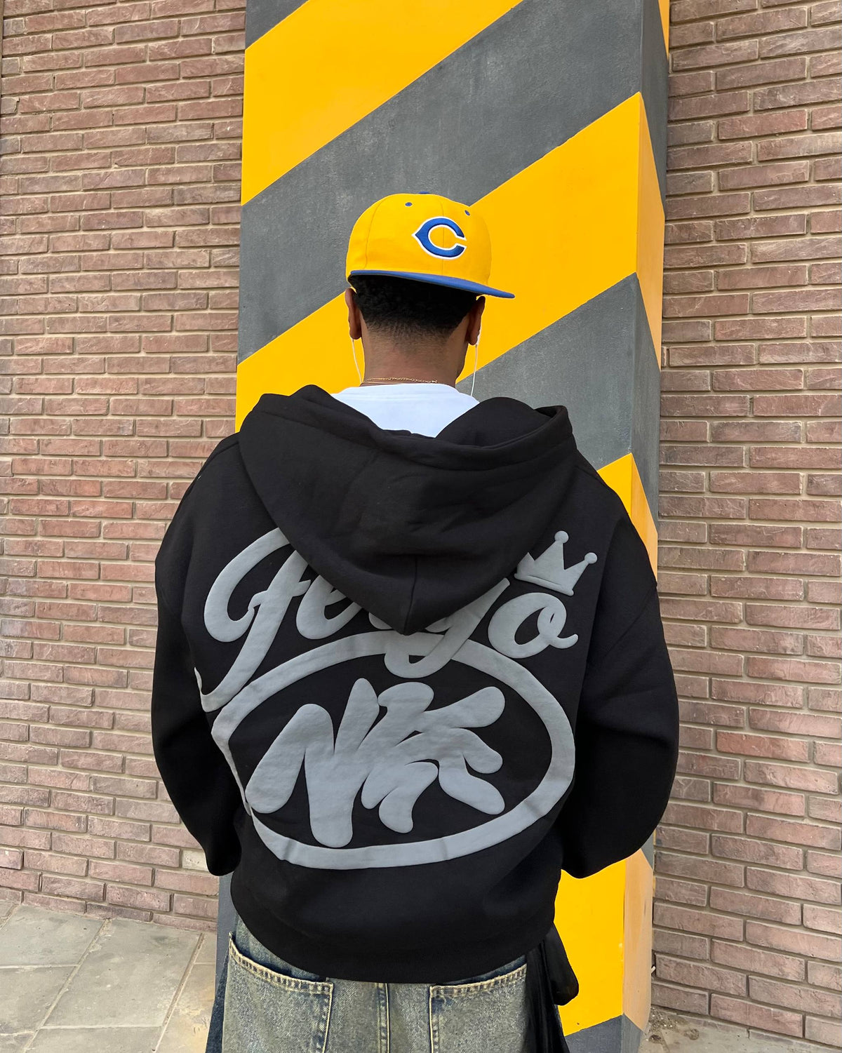 Crown Zipper Hoodie-Black