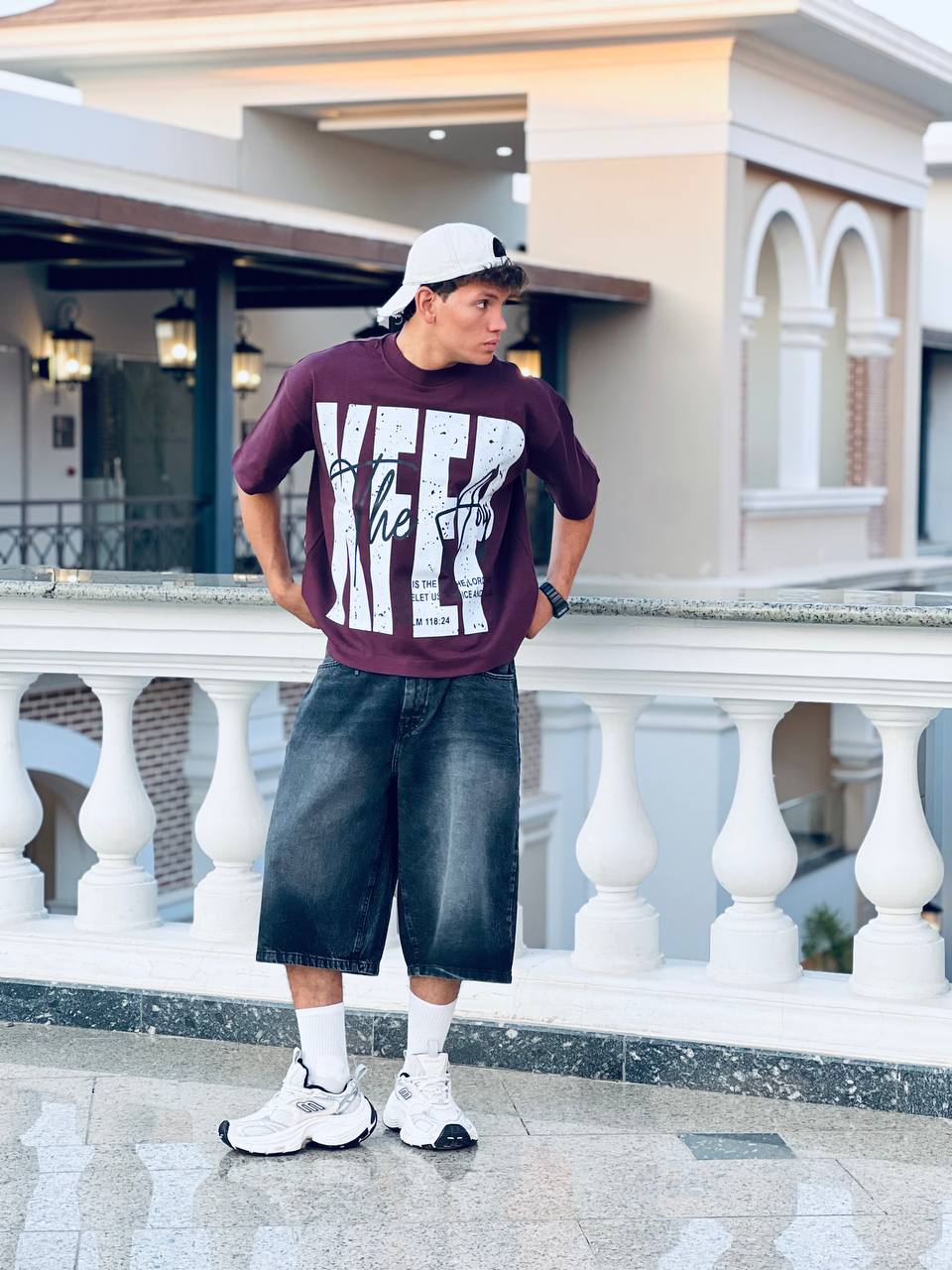 Oversized burgundy T-Shirt