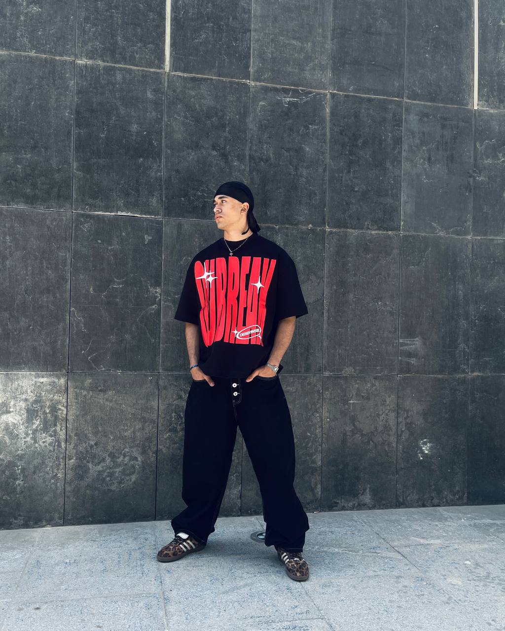Oversized black T-shirt