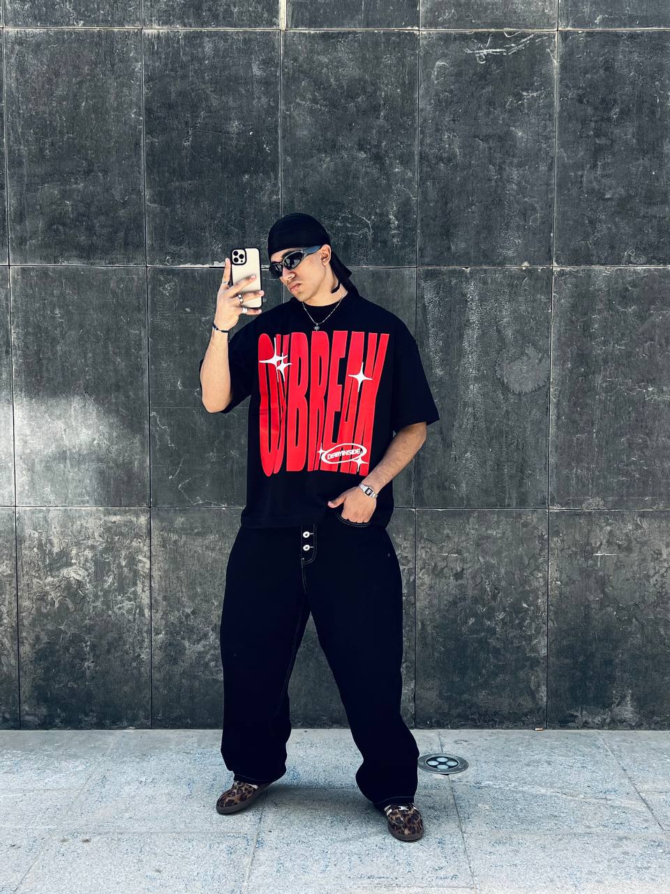 Oversized black T-shirt