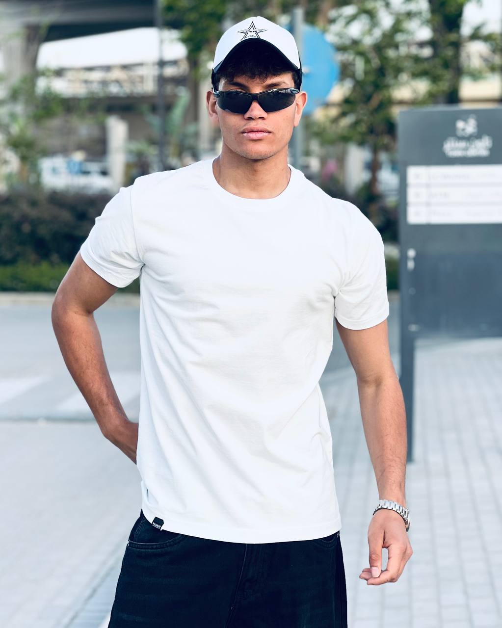 Basic White T-shirt